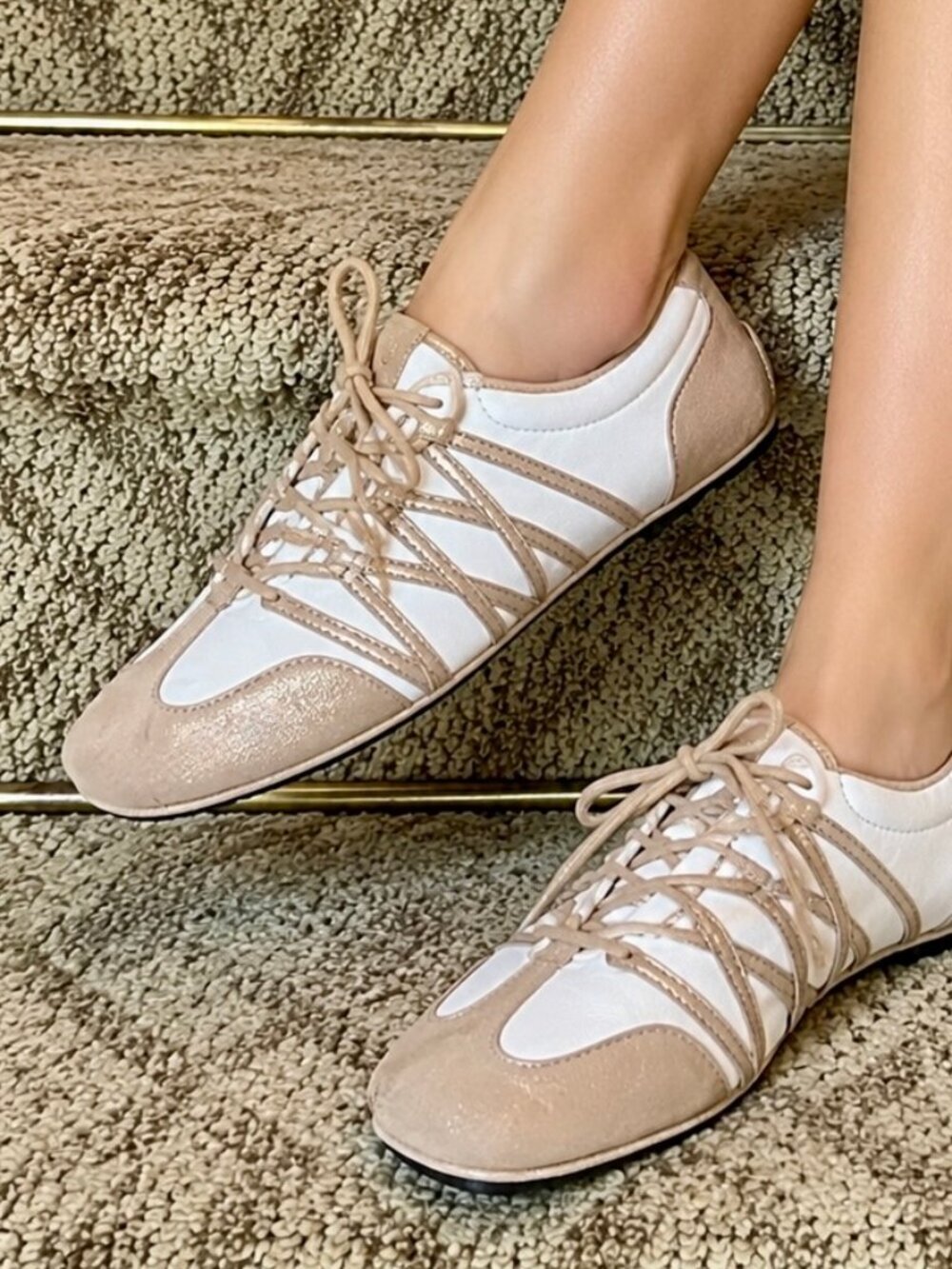 NWOB Taryn Rose White & Gold Leather Ballet Style Sneakers Tennis Shoes Sz 7.5